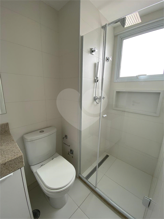 Apartamento com três suítes e três vagas na Vila Pompeia