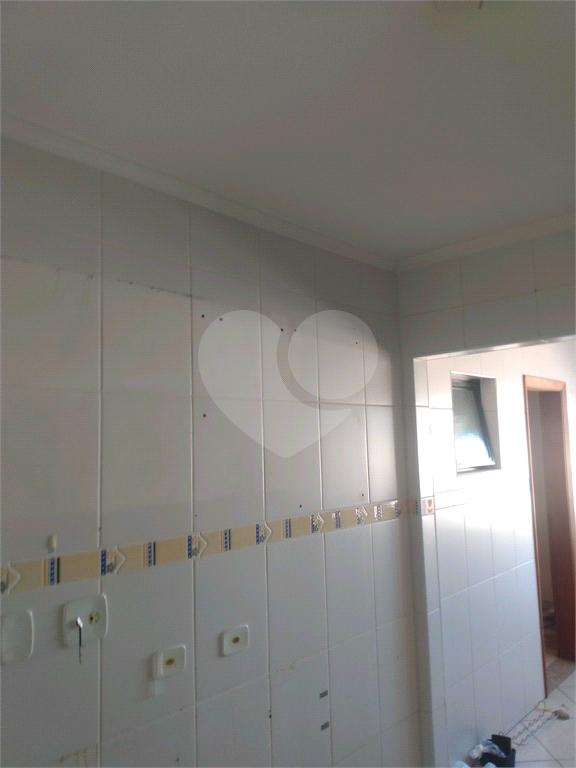 Apartamento vago com 92 metros de área útil  sendo 3 quartos , 1 suíte e 2 vagas próximo ao mnetrô Jardim São Paulo