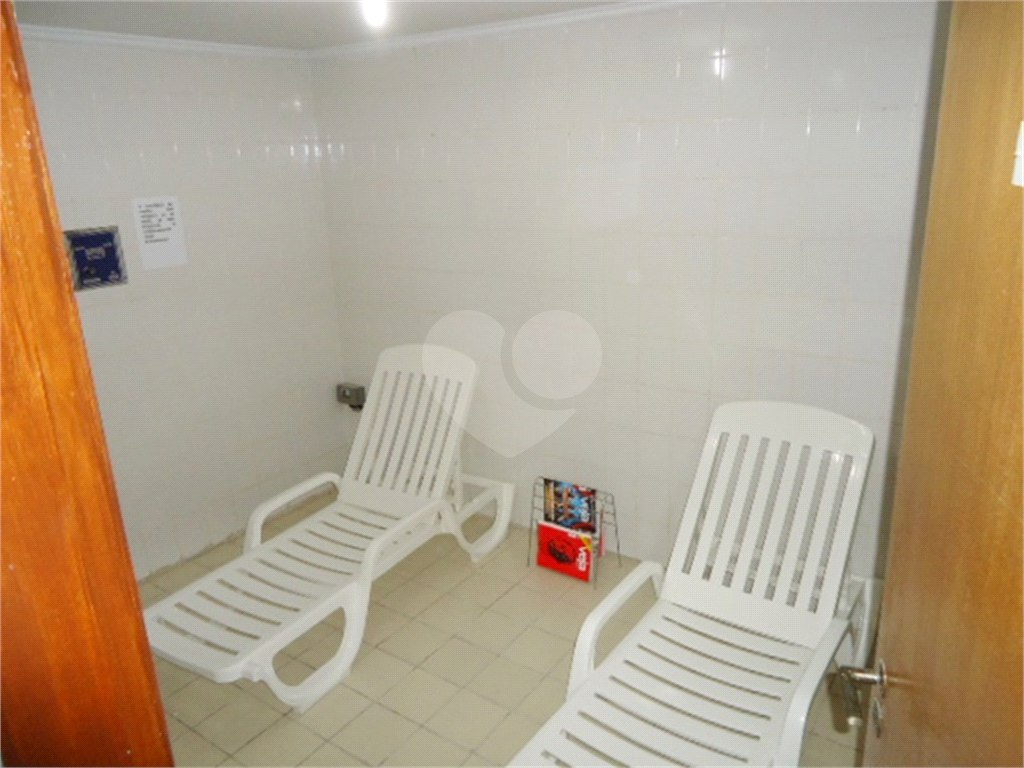 Apartamento vago com 92 metros de área útil  sendo 3 quartos , 1 suíte e 2 vagas próximo ao mnetrô Jardim São Paulo