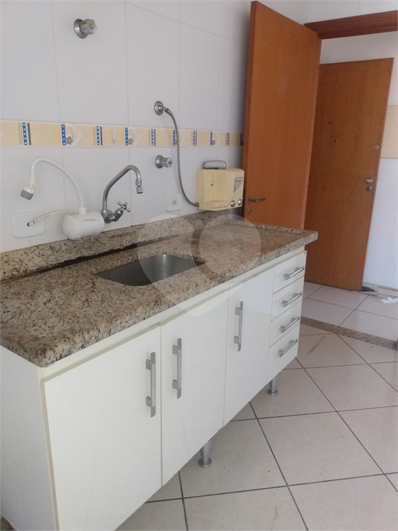 Apartamento vago com 92 metros de área útil  sendo 3 quartos , 1 suíte e 2 vagas próximo ao mnetrô Jardim São Paulo