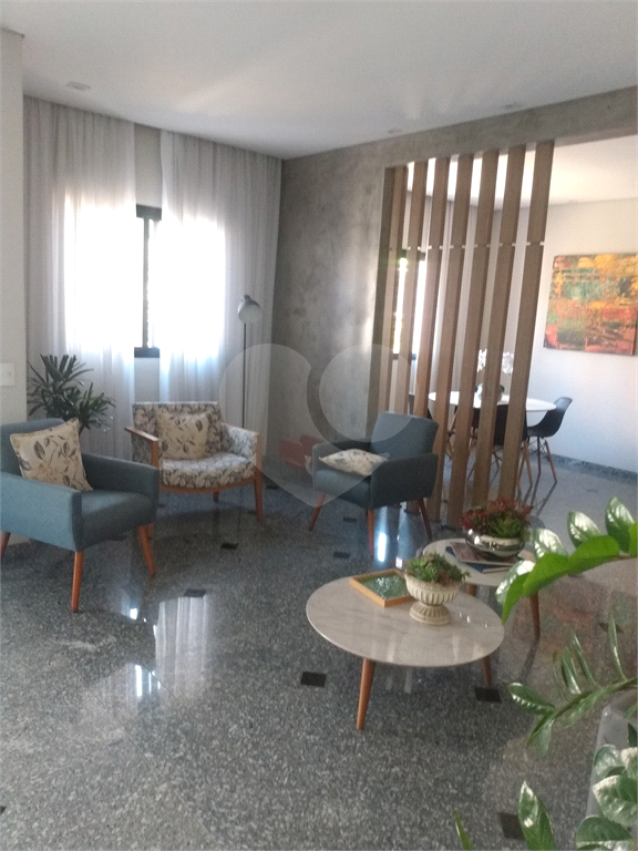 Apartamento vago com 92 metros de área útil  sendo 3 quartos , 1 suíte e 2 vagas próximo ao mnetrô Jardim São Paulo