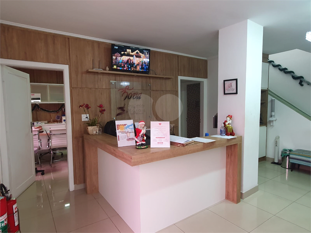 Maravilhoso sobrado comercial na Água Fria