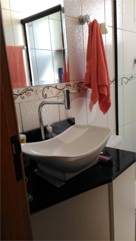 Apartamento no bairro do Mandaqui com 2 dormitórios. Sala para 2 ambientes e com sacada