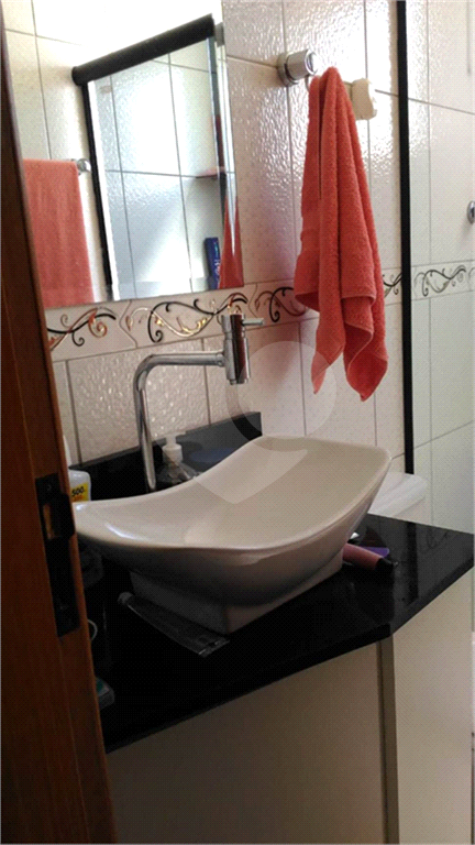Apartamento no bairro do Mandaqui com 2 dormitórios. Sala para 2 ambientes e com sacada