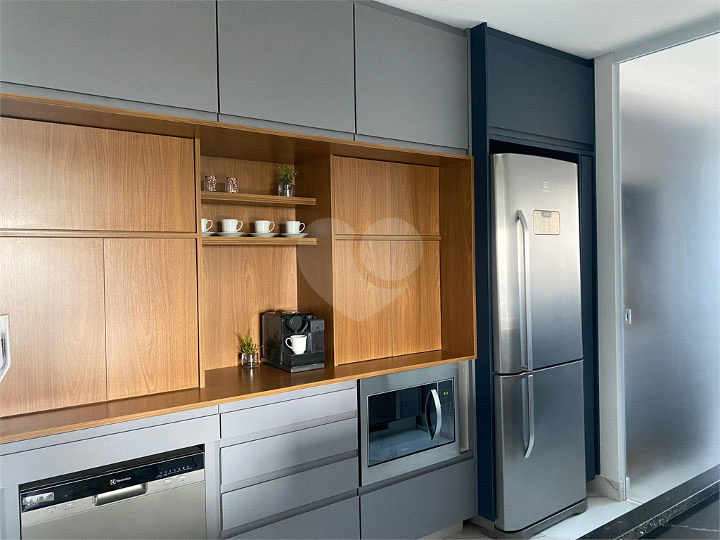 Apartamento a 5 minutos do metrô