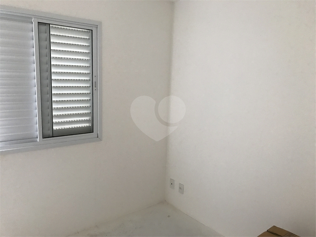 APARTAMENTO em VILA GUSTAVO