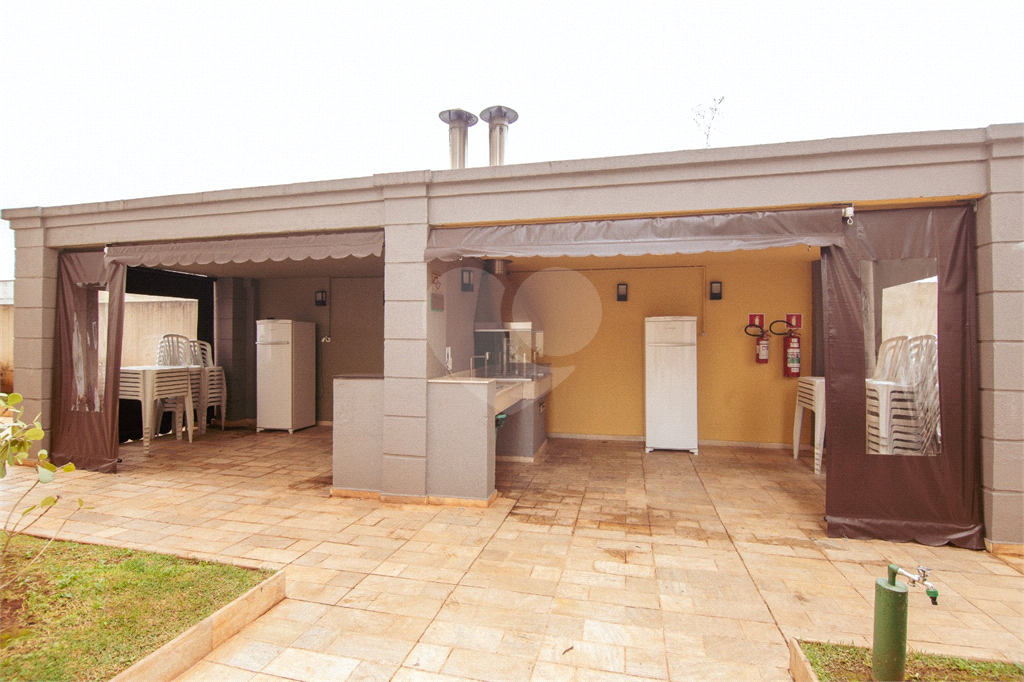 APARTAMENTO em VILA GUSTAVO