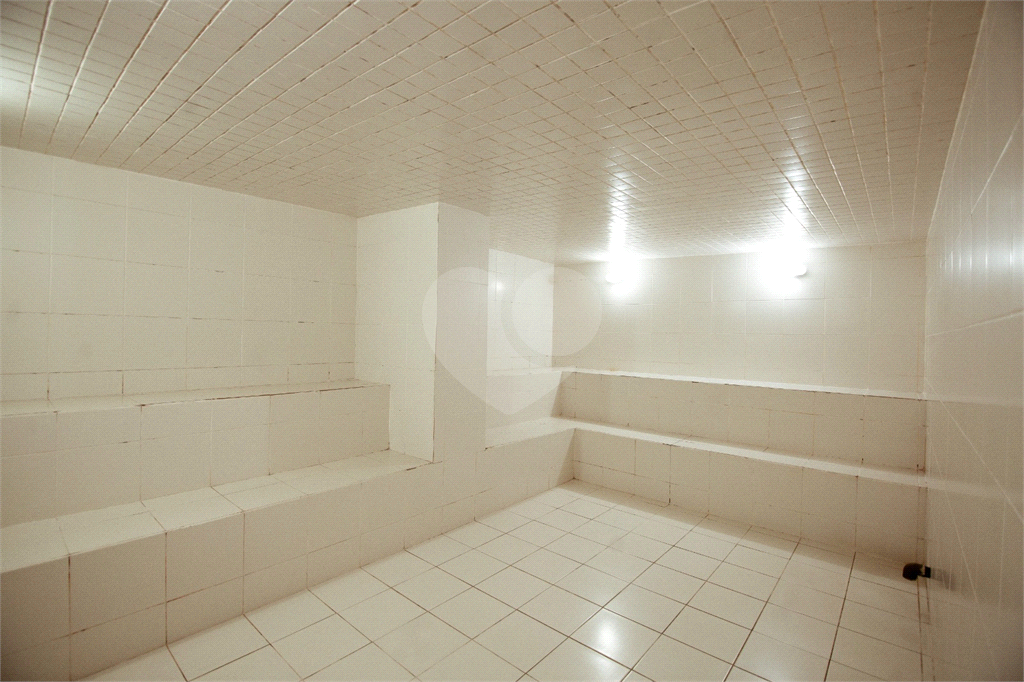 APARTAMENTO em VILA GUSTAVO