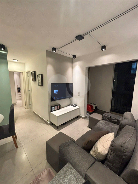 APARTAMENTO em VILA GUSTAVO