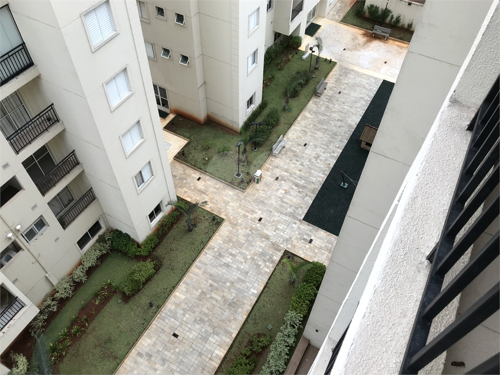 APARTAMENTO em VILA GUSTAVO