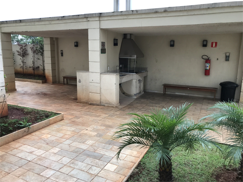 APARTAMENTO em VILA GUSTAVO