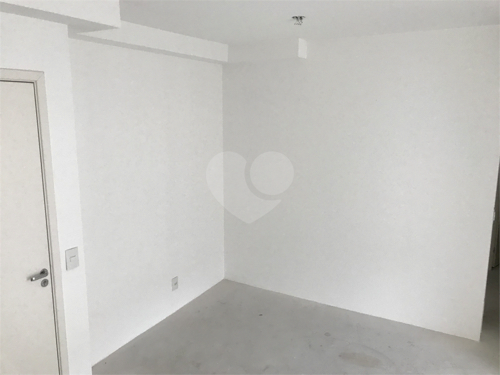 APARTAMENTO em VILA GUSTAVO