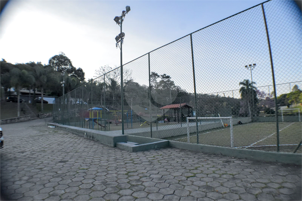 Casa Térrea ampla e Moderna, 4 dorm, 2 Suítes, 6 banh, Área Gde Churrasq e Piscina, Cond Fechado