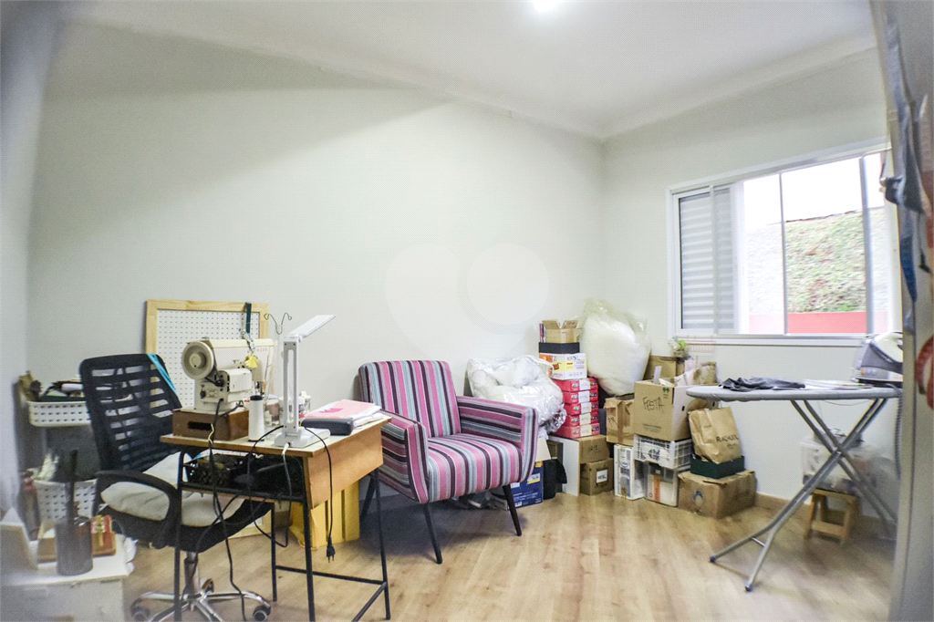 Casa Térrea ampla e Moderna, 4 dorm, 2 Suítes, 6 banh, Área Gde Churrasq e Piscina, Cond Fechado