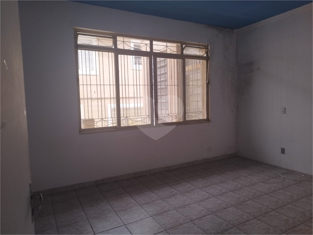 Bela casa térrea com 2 dormitórios 1 suíte e 1 vaga coberta.