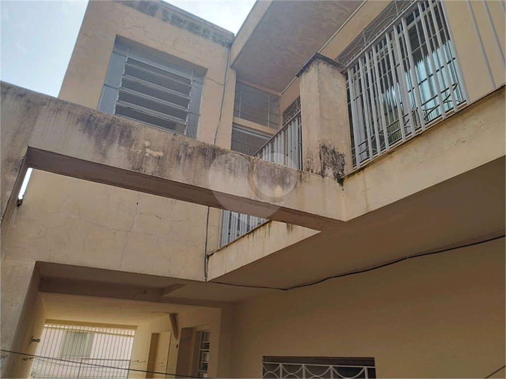 Bela casa térrea com 2 dormitórios 1 suíte e 1 vaga coberta.