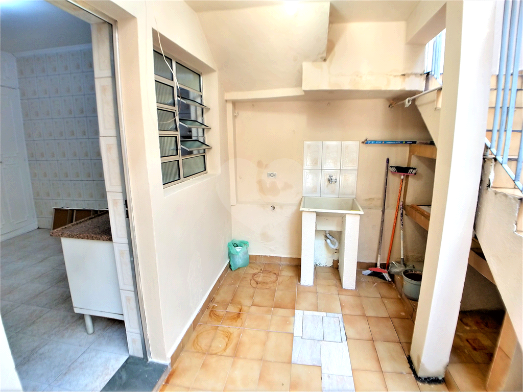 Bela casa térrea com 2 dormitórios 1 suíte e 1 vaga coberta.