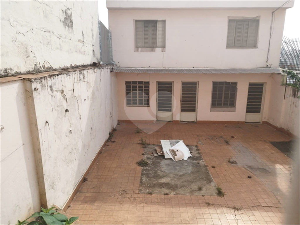 Bela casa térrea com 2 dormitórios 1 suíte e 1 vaga coberta.
