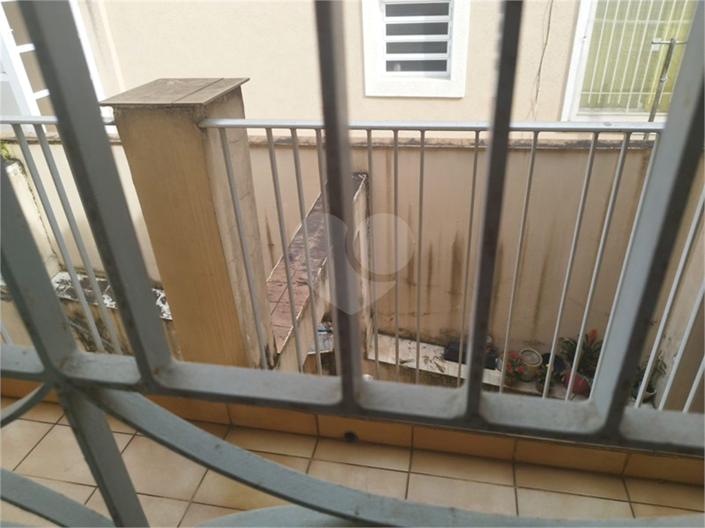 Bela casa térrea com 2 dormitórios 1 suíte e 1 vaga coberta.