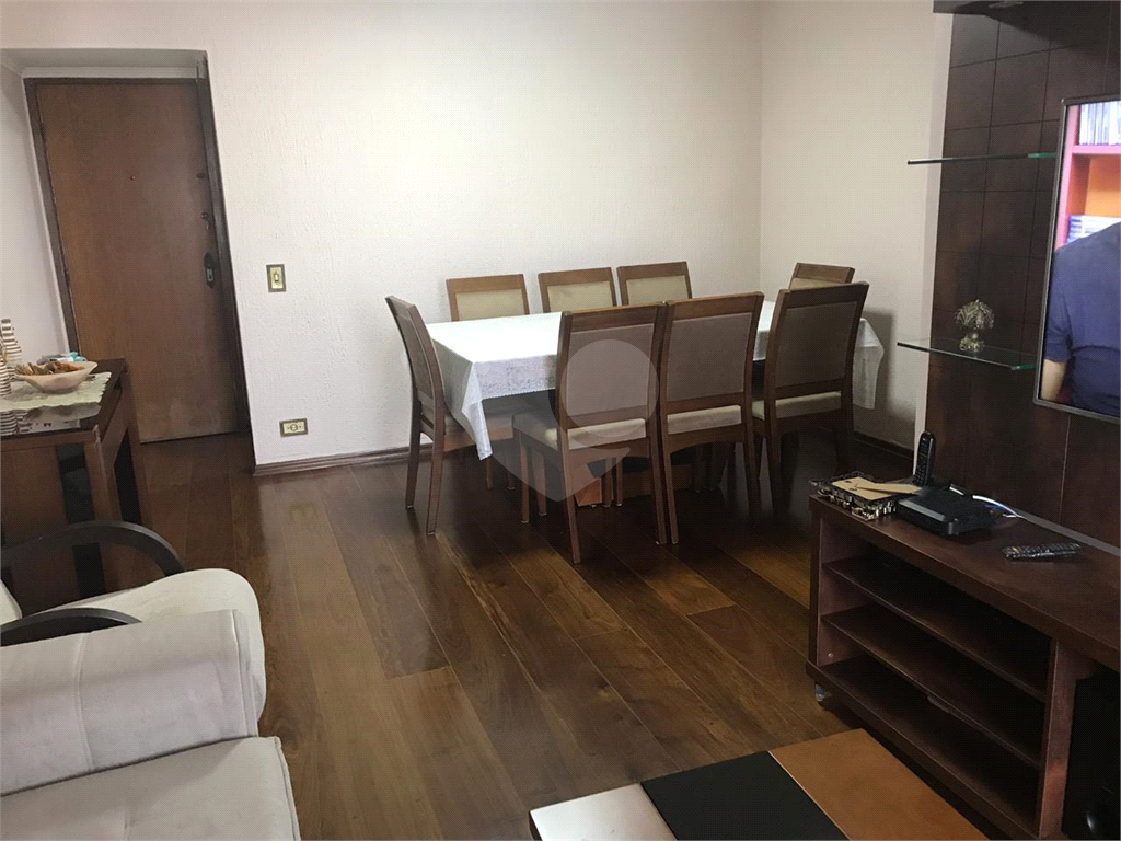 Apartamento em Santana área requisitada da Zona Norte. 3 dormitórios. Sala com sacada. Andar alto