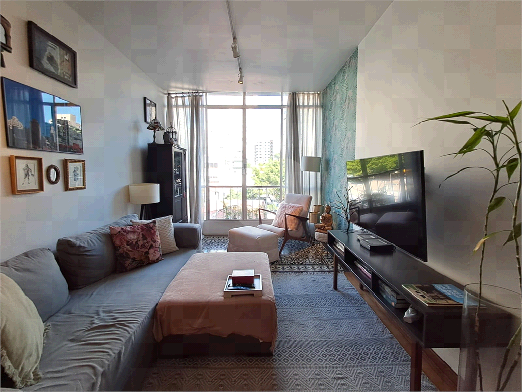 Imóvel vintage de 90m² 2 quartos, 1 suíte, 1 vaga em Higienópolis. 
