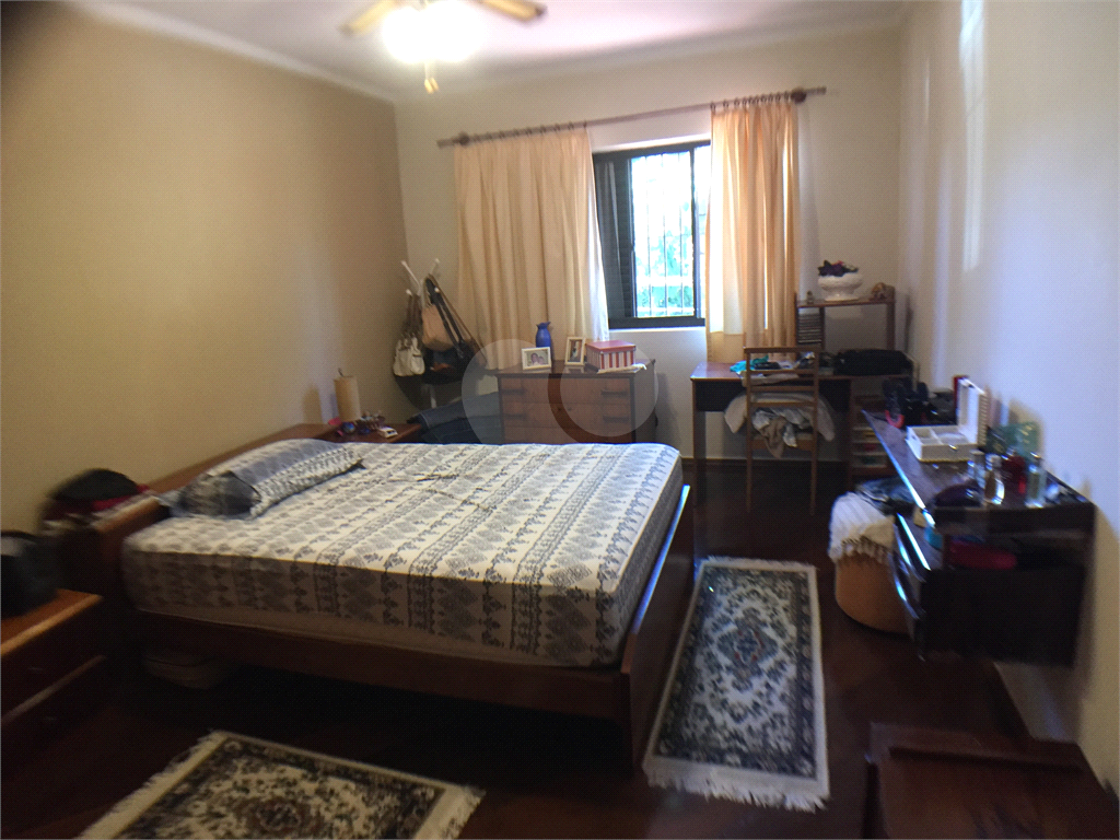Casa com 3 dormitórios com ótima localização!