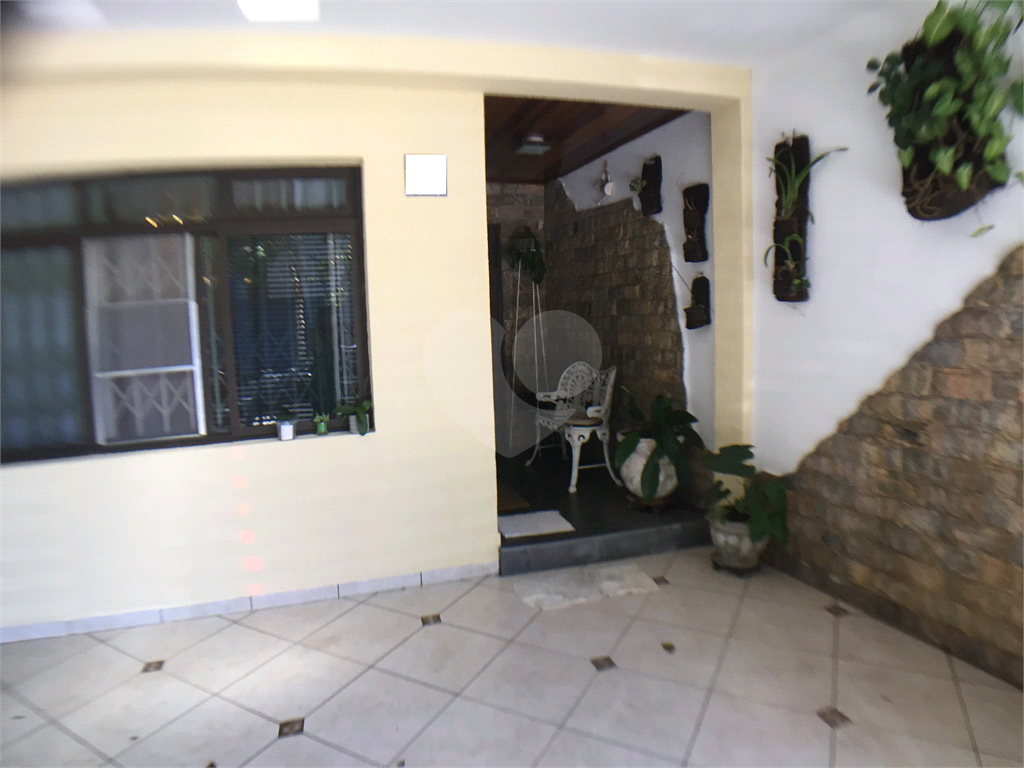 Casa com 3 dormitórios com ótima localização!