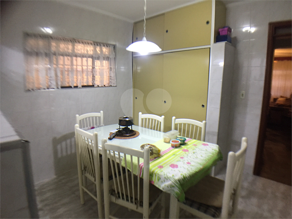 Casa com 3 dormitórios com ótima localização!