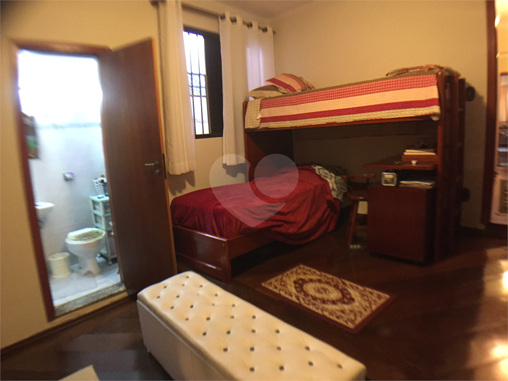 Casa com 3 dormitórios com ótima localização!