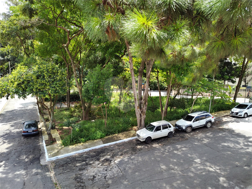 3 dormitórios - Jardim Leonor - Pronta para morar!