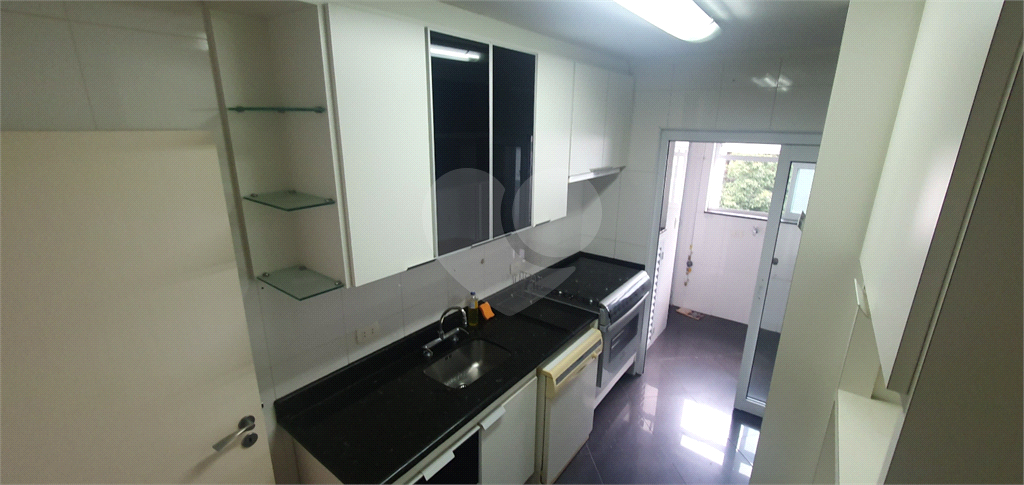 Apartamento à venda com 3 quartos, 90m² - Foto 22