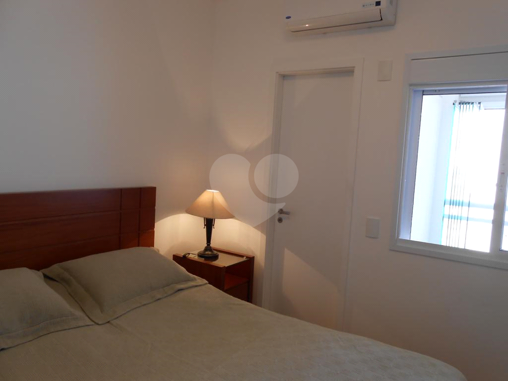Apartamento com varanda gourmet, mobiliado e decorado,com vista maravilhosa para o sol.