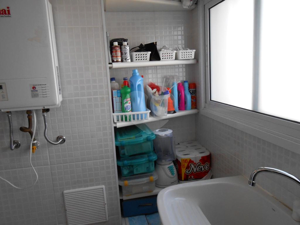 Apartamento com varanda gourmet, mobiliado e decorado,com vista maravilhosa para o sol.