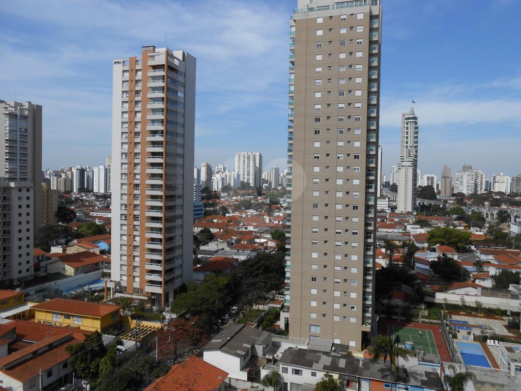 Apartamento com varanda gourmet, mobiliado e decorado,com vista maravilhosa para o sol.