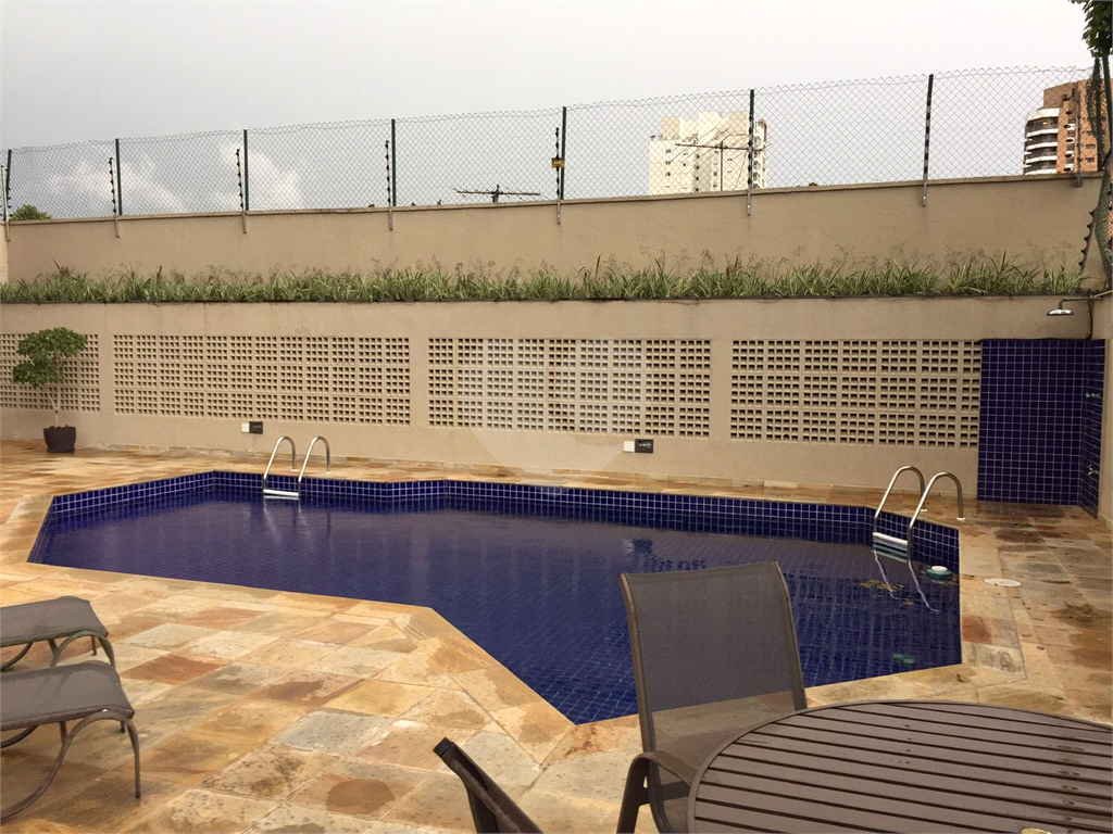 LINDO APARTAMENTO À VENDA OU LOCAÇÃO