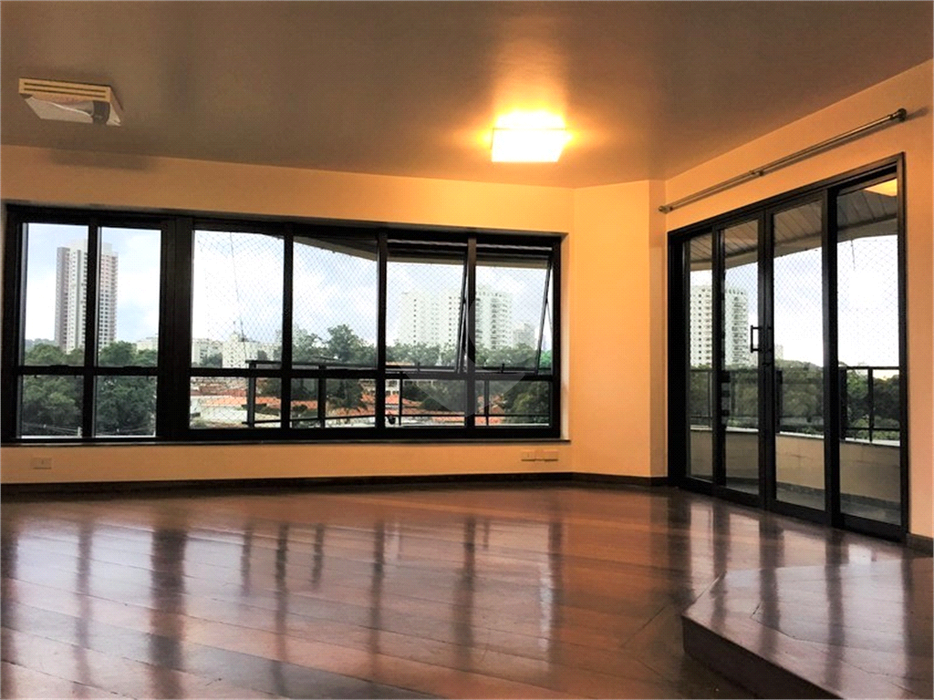 LINDO APARTAMENTO À VENDA OU LOCAÇÃO