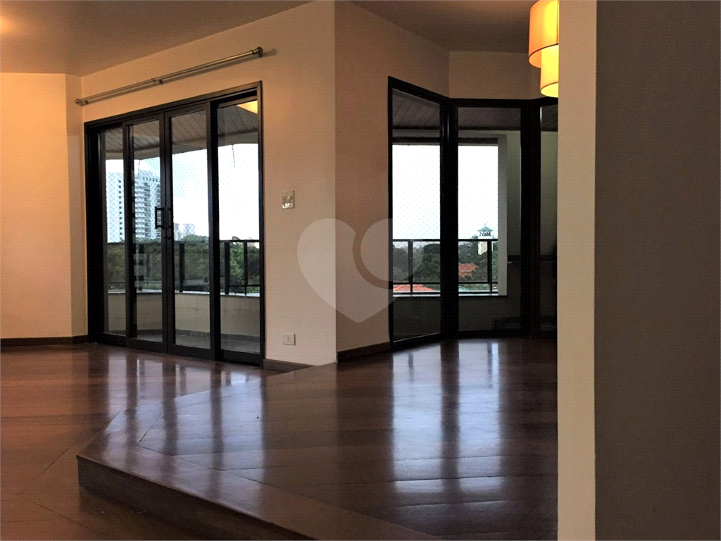 LINDO APARTAMENTO À VENDA OU LOCAÇÃO