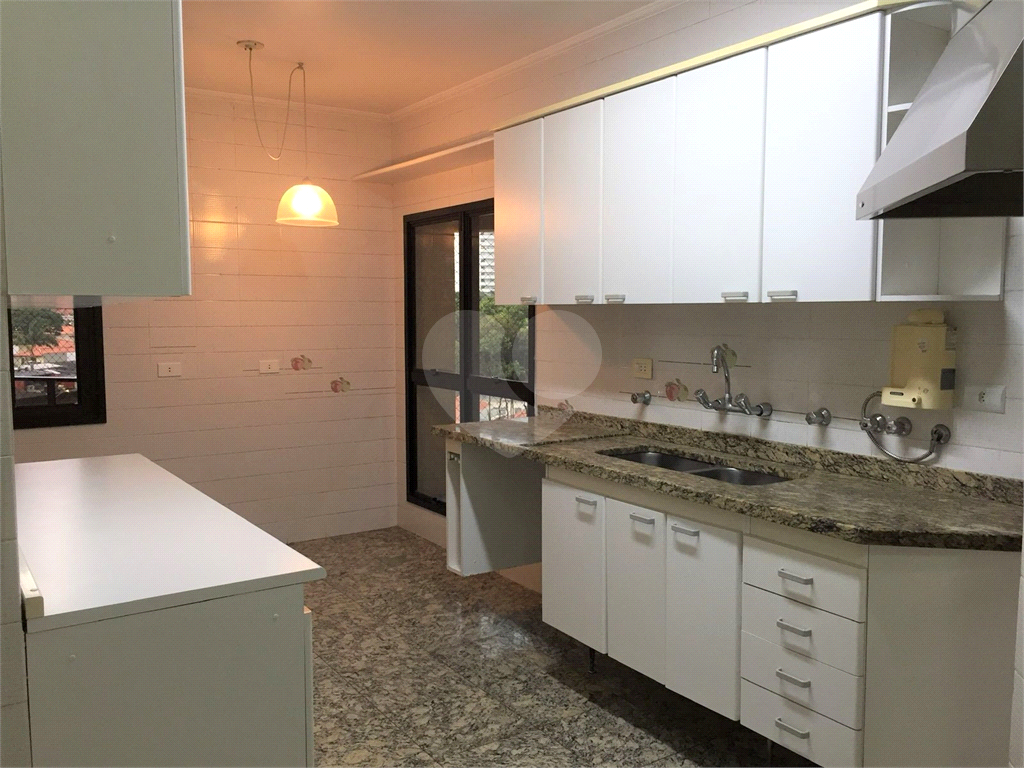 LINDO APARTAMENTO À VENDA OU LOCAÇÃO