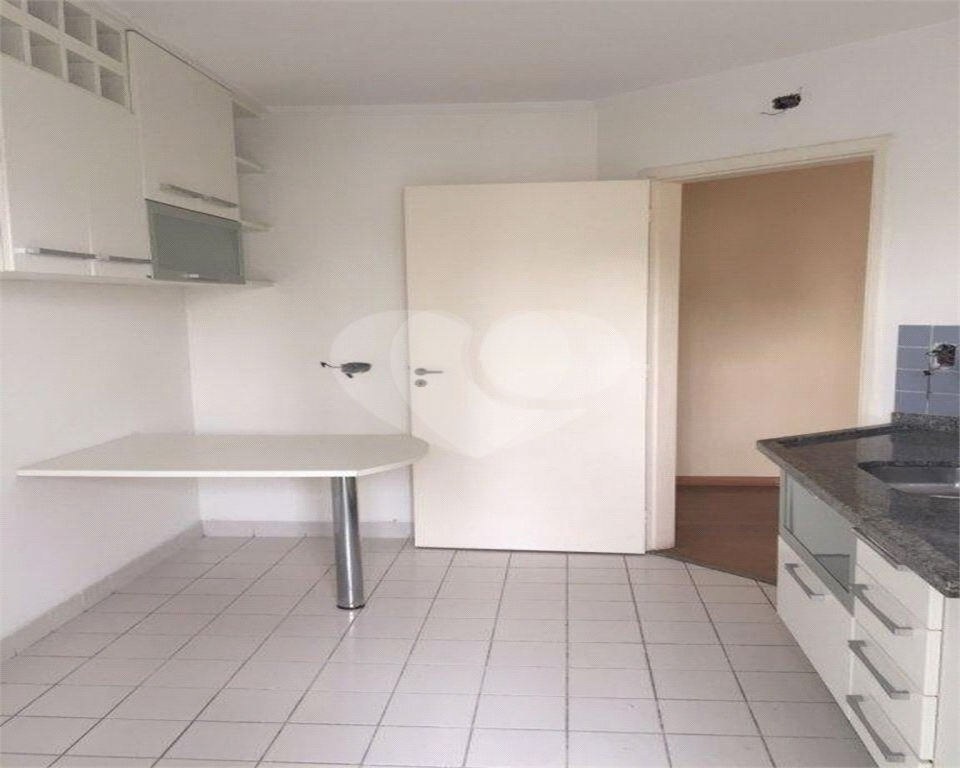 Apartamento à venda com 3 quartos, 79m² - Foto 7