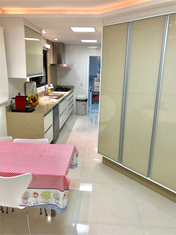 Apartamento à venda com 3 quartos, 233m² - Foto 38