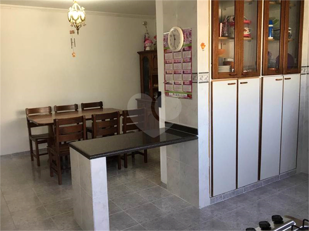 Sobrado à venda com 2 quartos, 160m² - Foto 15