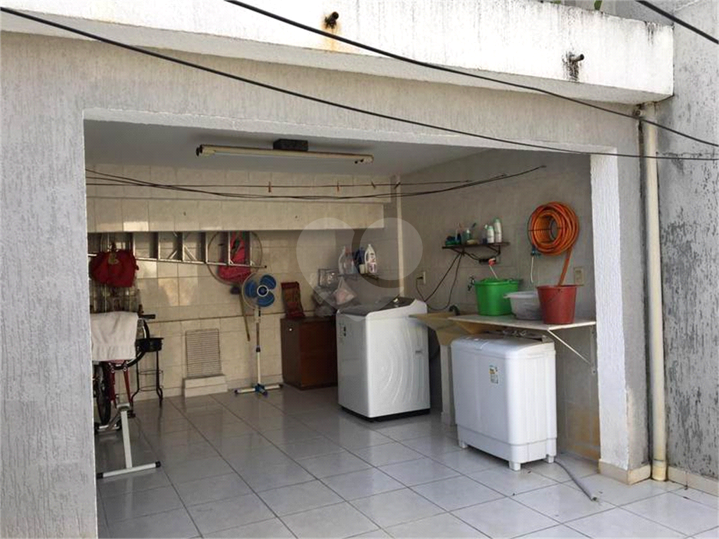 Sobrado à venda com 2 quartos, 160m² - Foto 30