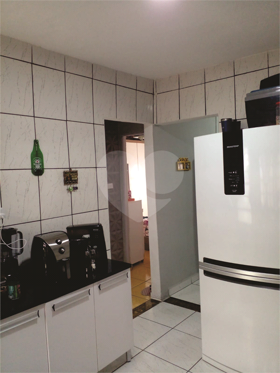 Terreno de 400 m2 com 3 casas, Metragem do terreno 8 de frente sendo 51 de fundos Parada inglesa.
