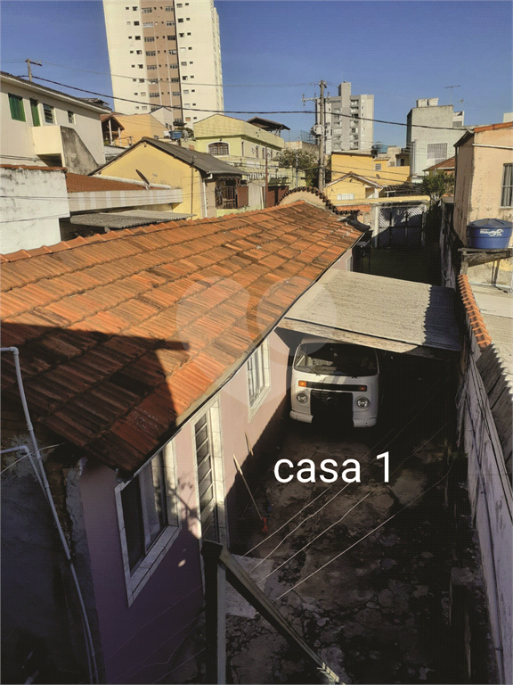 Terreno de 400 m2 com 3 casas, Metragem do terreno 8 de frente sendo 51 de fundos Parada inglesa.