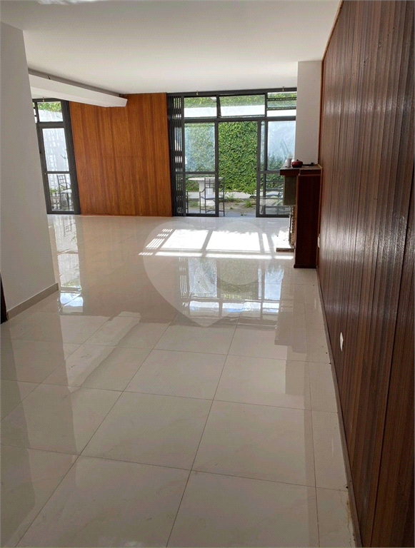 Casa, 4 quartos, 300 m² - Foto 1