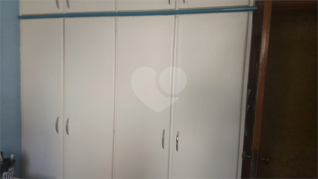 Apartamento de alto padrão no bairro da Água Fria. Edifício de 8 andares. 2 apartamentos por andar.