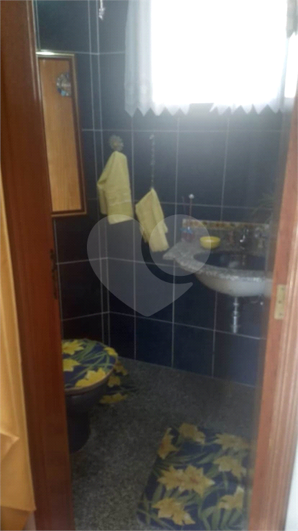 Apartamento de alto padrão no bairro da Água Fria. Edifício de 8 andares. 2 apartamentos por andar.