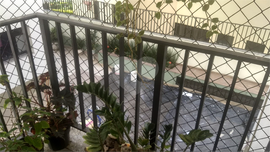 Apartamento de alto padrão no bairro da Água Fria. Edifício de 8 andares. 2 apartamentos por andar.