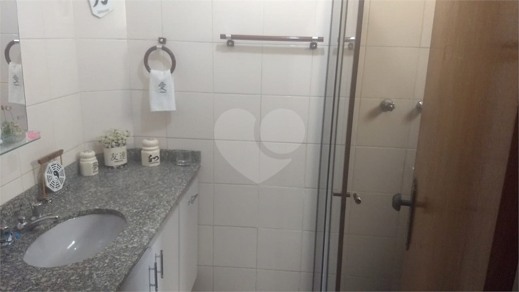 Apartamento de alto padrão no bairro da Água Fria. Edifício de 8 andares. 2 apartamentos por andar.