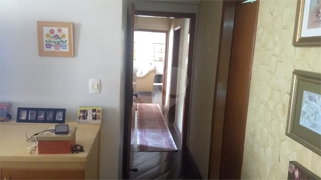 Apartamento de alto padrão no bairro da Água Fria. Edifício de 8 andares. 2 apartamentos por andar.